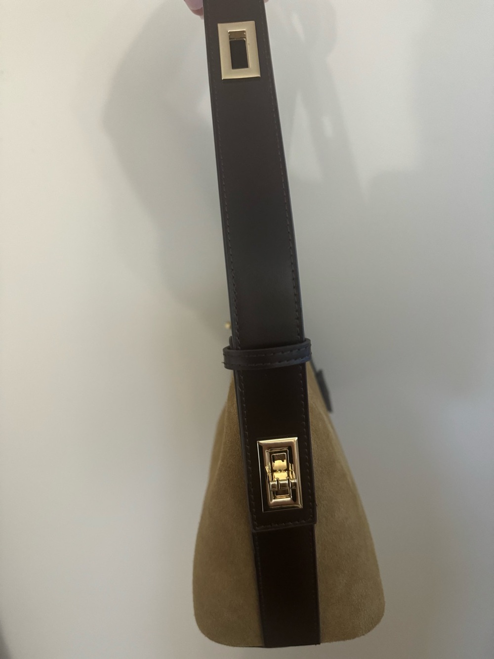 Suede Hobo Bag in Gold
VERAFIED - Picture 6 of 6